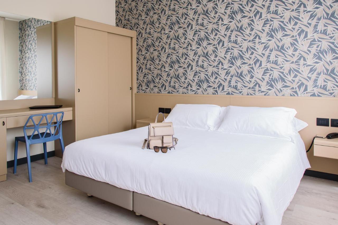 Zenit Hotel 3*